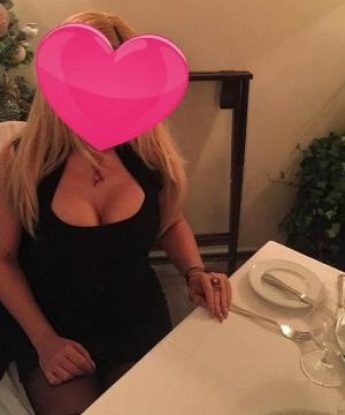 Изысканная леди с шармом и страстью готова подарить тебе море удовольствия и наслаждения. Приглашаю в гости для яркого и незабываемого отдыха. Вместе мы окунемся в океан страсти. Позвони, не пожалеешь! 3940, 27 лет